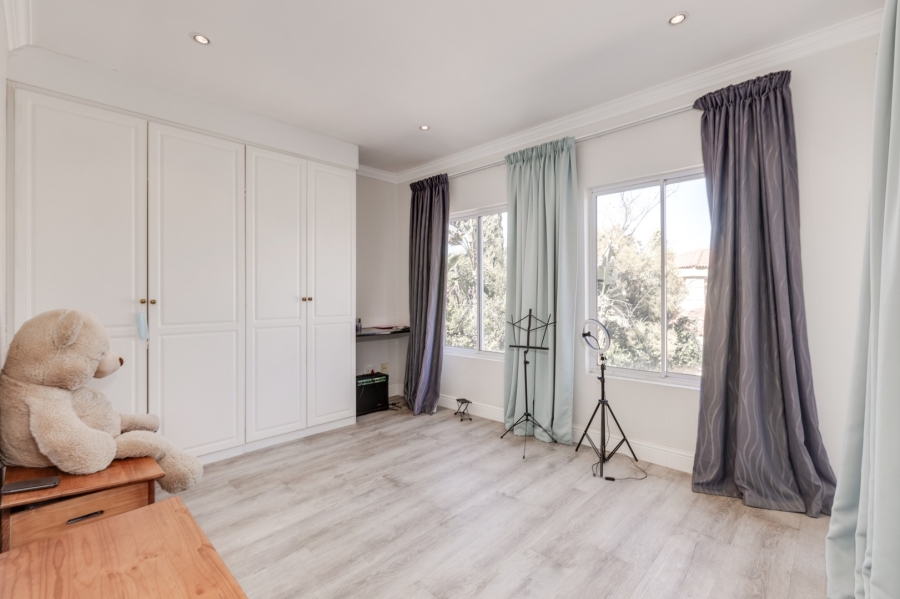 5 Bedroom Property for Sale in Dainfern Golf Estate Gauteng