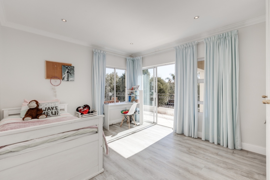 5 Bedroom Property for Sale in Dainfern Golf Estate Gauteng