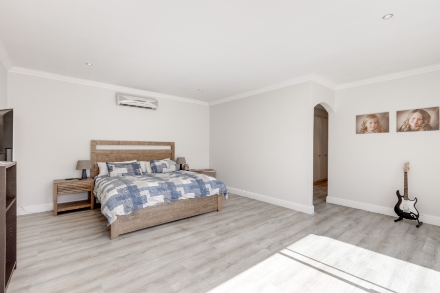 5 Bedroom Property for Sale in Dainfern Golf Estate Gauteng