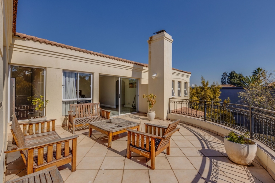 5 Bedroom Property for Sale in Dainfern Golf Estate Gauteng