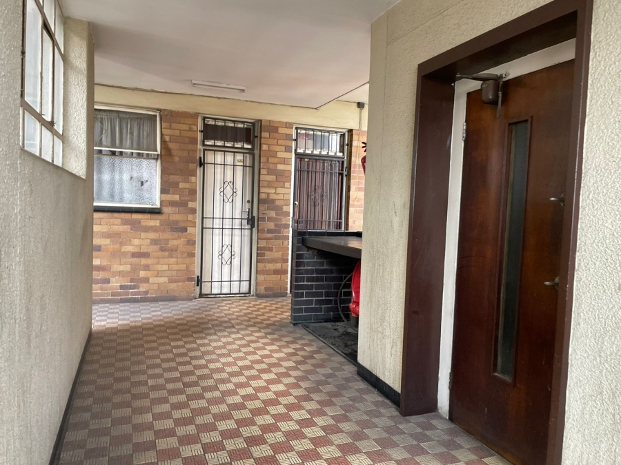 1 Bedroom Property for Sale in Berea Gauteng