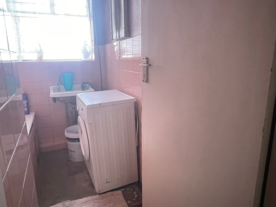 1 Bedroom Property for Sale in Berea Gauteng