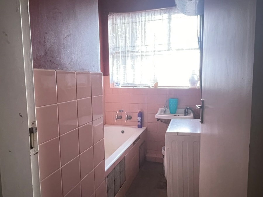1 Bedroom Property for Sale in Berea Gauteng