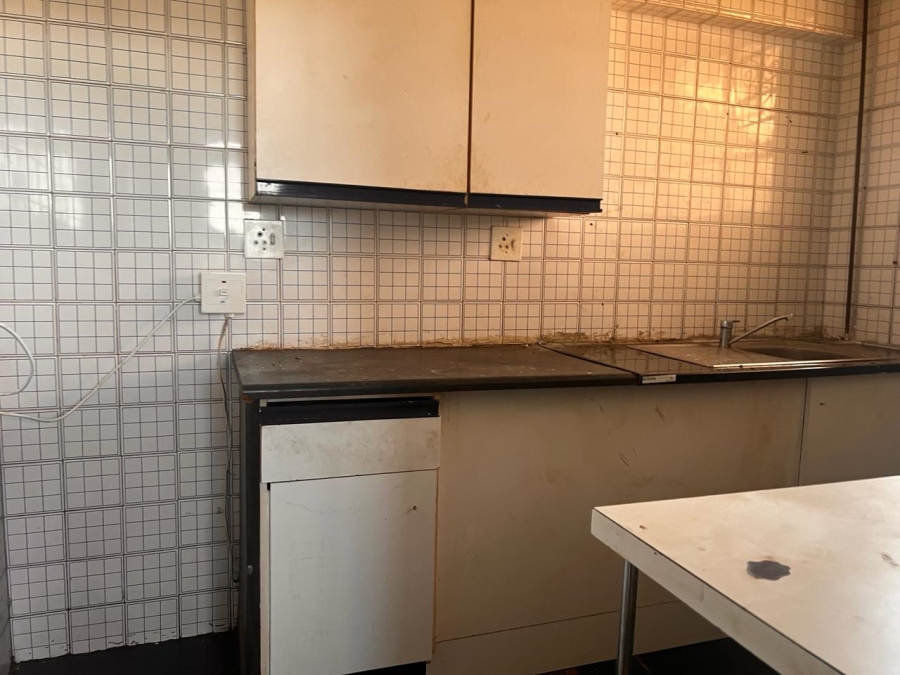 2 Bedroom Property for Sale in Yeoville Gauteng