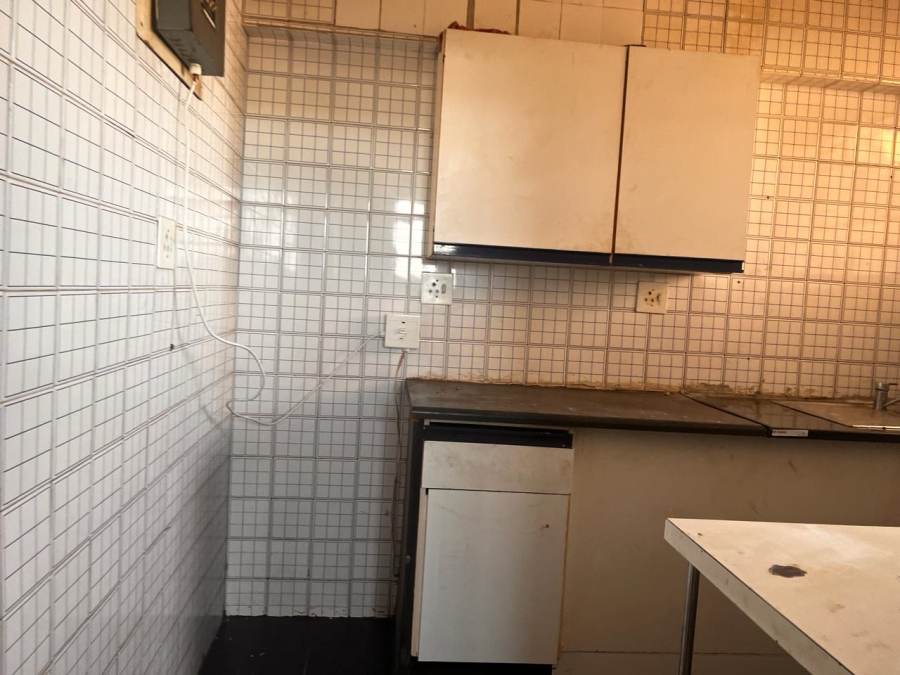 2 Bedroom Property for Sale in Yeoville Gauteng