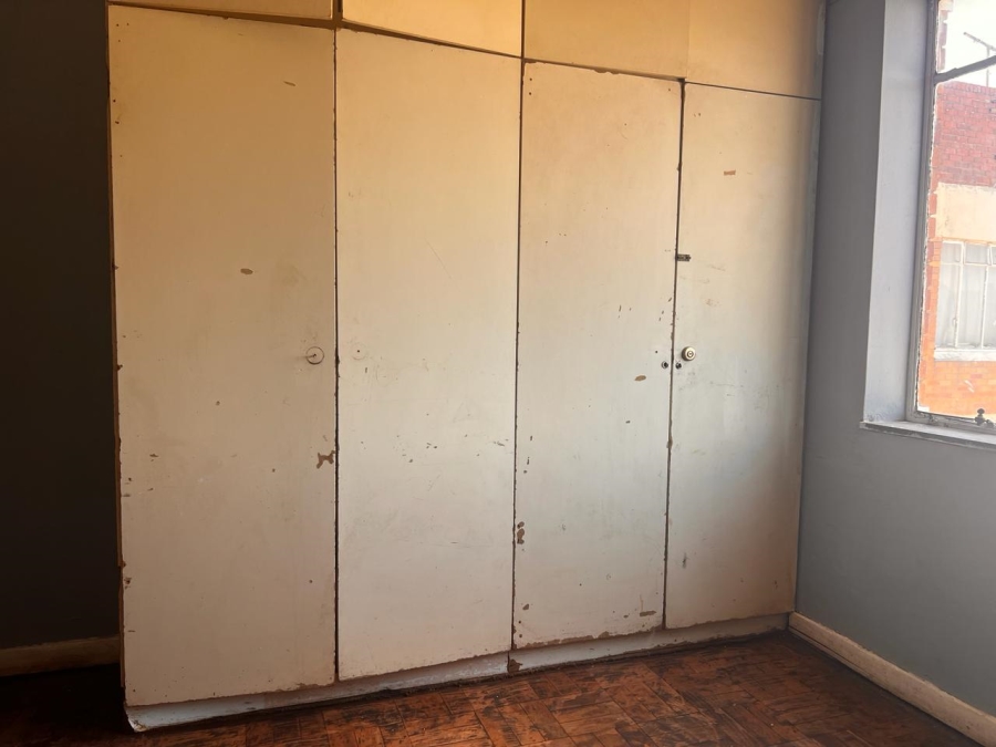 2 Bedroom Property for Sale in Yeoville Gauteng