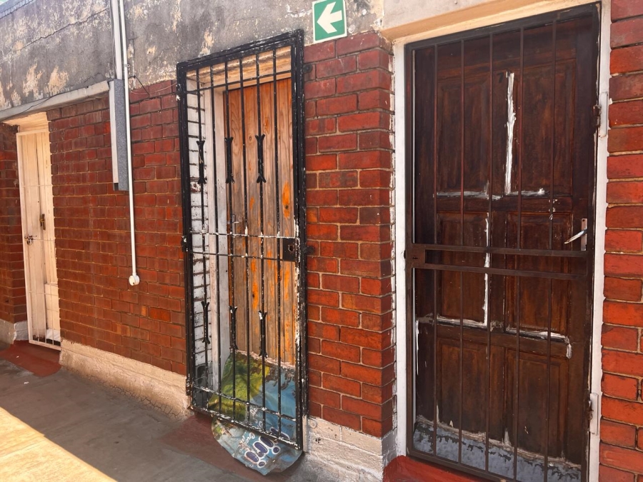 2 Bedroom Property for Sale in Yeoville Gauteng