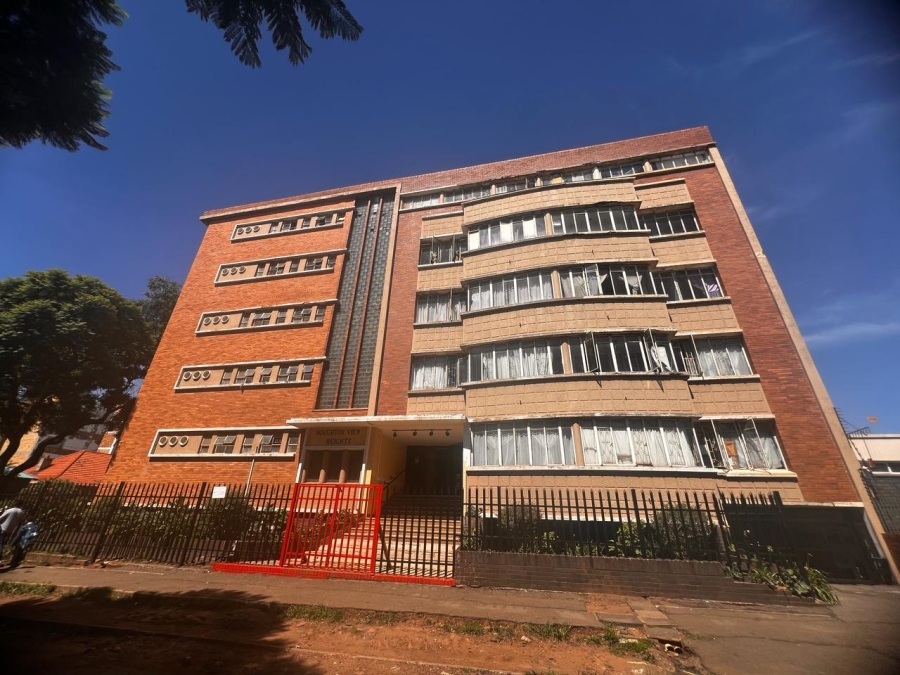 2 Bedroom Property for Sale in Yeoville Gauteng