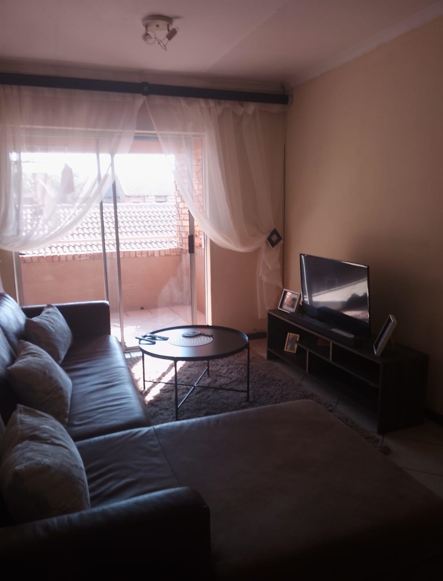 2 Bedroom Property for Sale in Stone Ridge Gauteng
