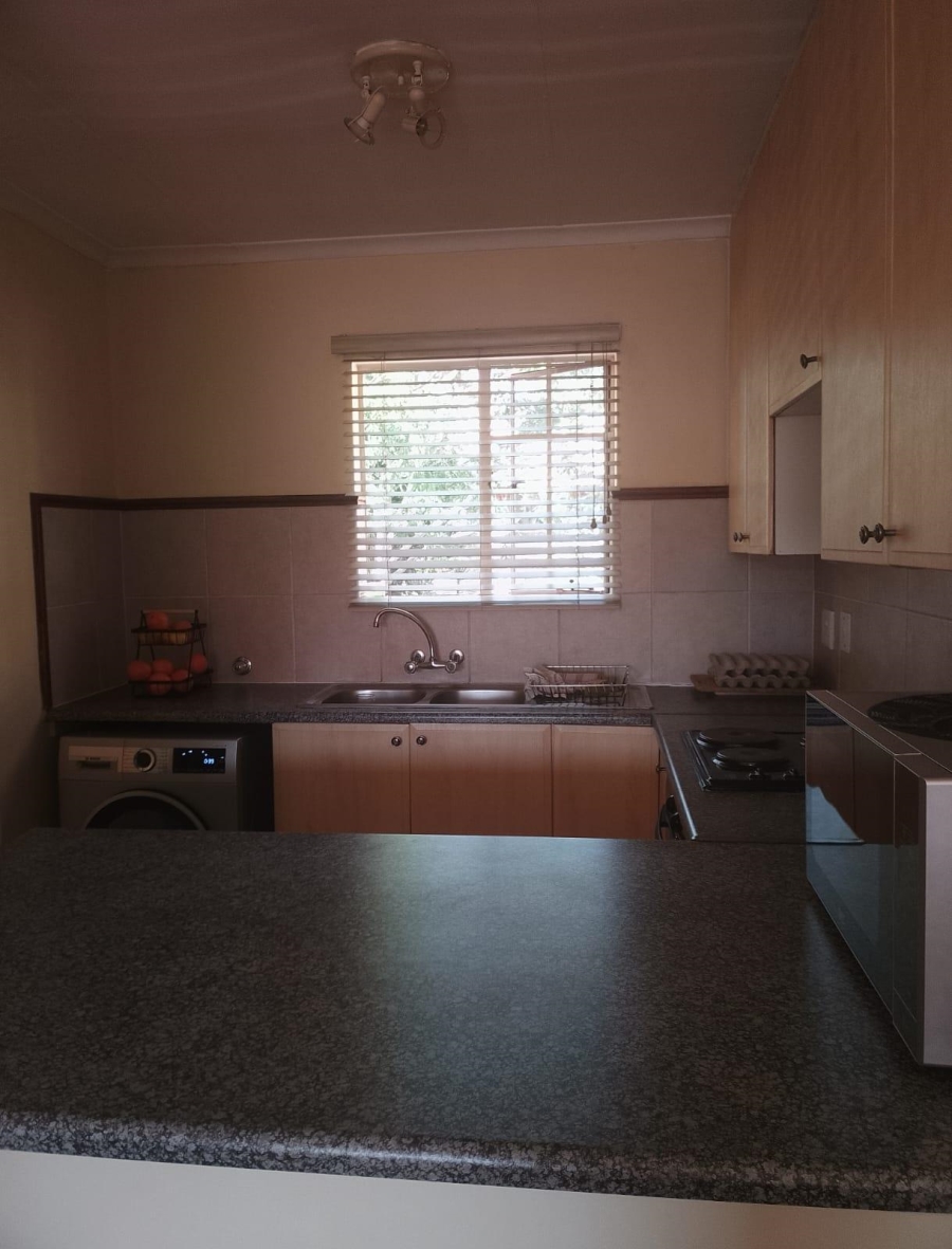 2 Bedroom Property for Sale in Stone Ridge Gauteng
