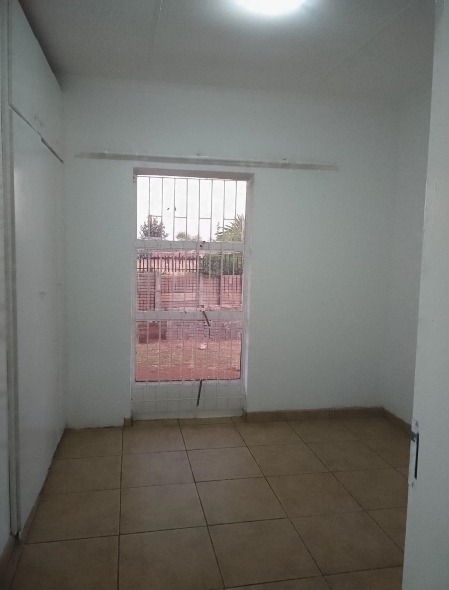 To Let 3 Bedroom Property for Rent in Erasmia Gauteng