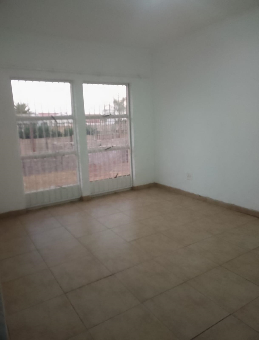 To Let 3 Bedroom Property for Rent in Erasmia Gauteng