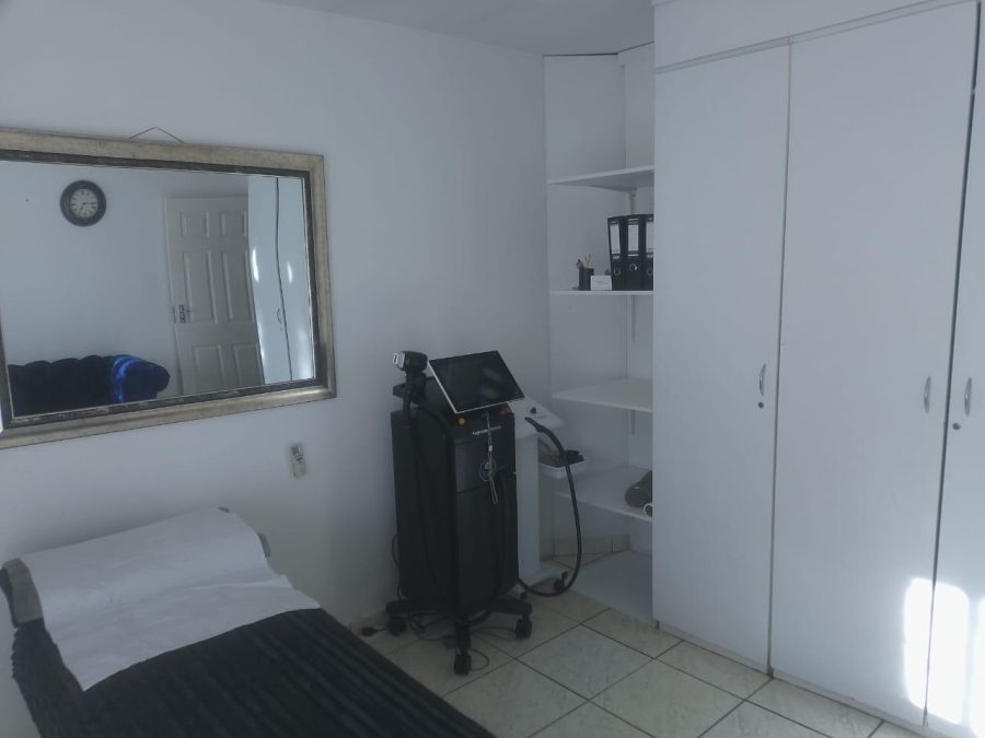8 Bedroom Property for Sale in Laudium Gauteng