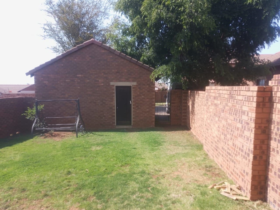 2 Bedroom Property for Sale in Mooikloof Ridge Gauteng