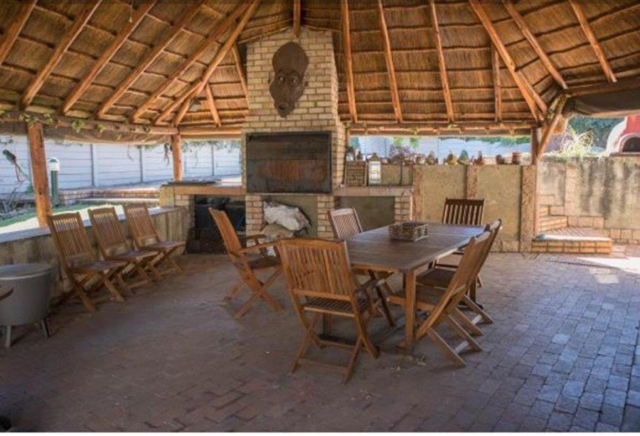 6 Bedroom Property for Sale in Dunvegan Gauteng