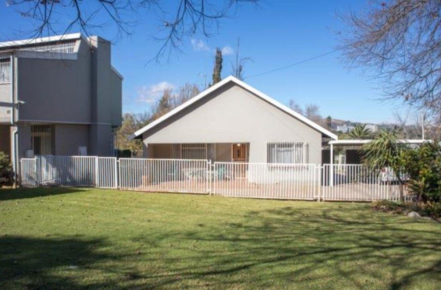 6 Bedroom Property for Sale in Dunvegan Gauteng