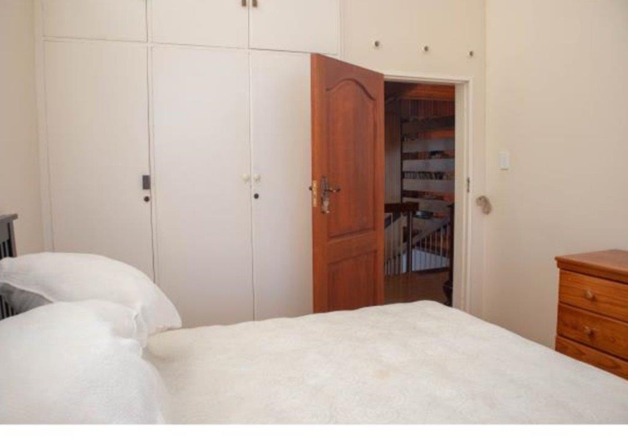 6 Bedroom Property for Sale in Dunvegan Gauteng