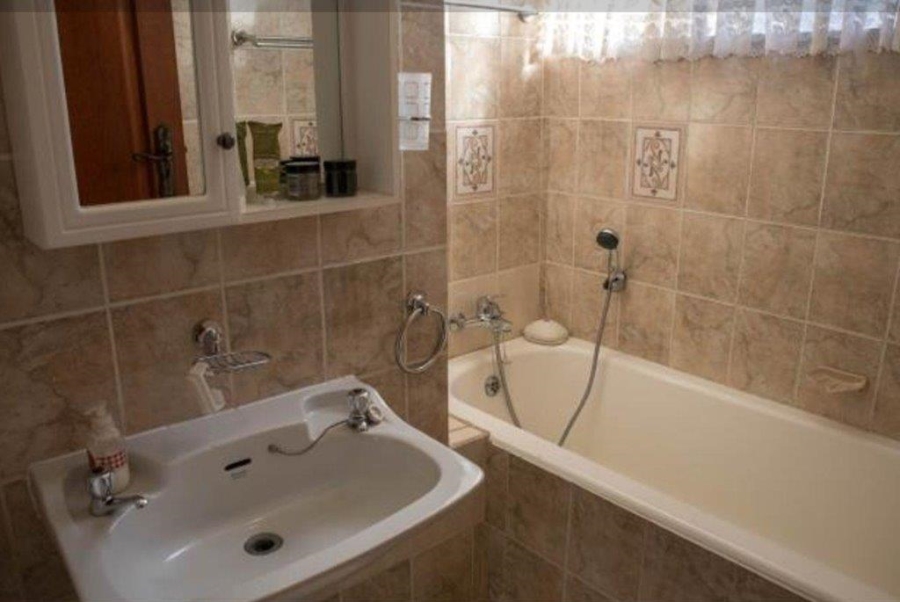 6 Bedroom Property for Sale in Dunvegan Gauteng