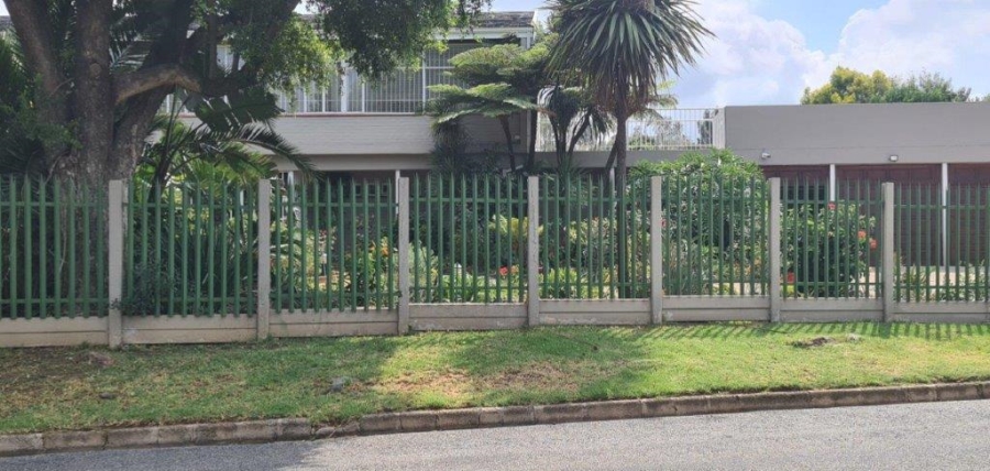 6 Bedroom Property for Sale in Dunvegan Gauteng