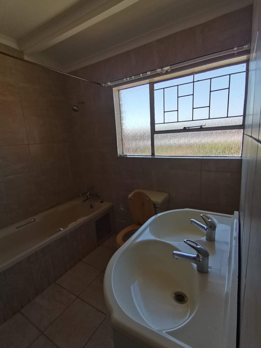 2 Bedroom Property for Sale in Rynfield Gauteng