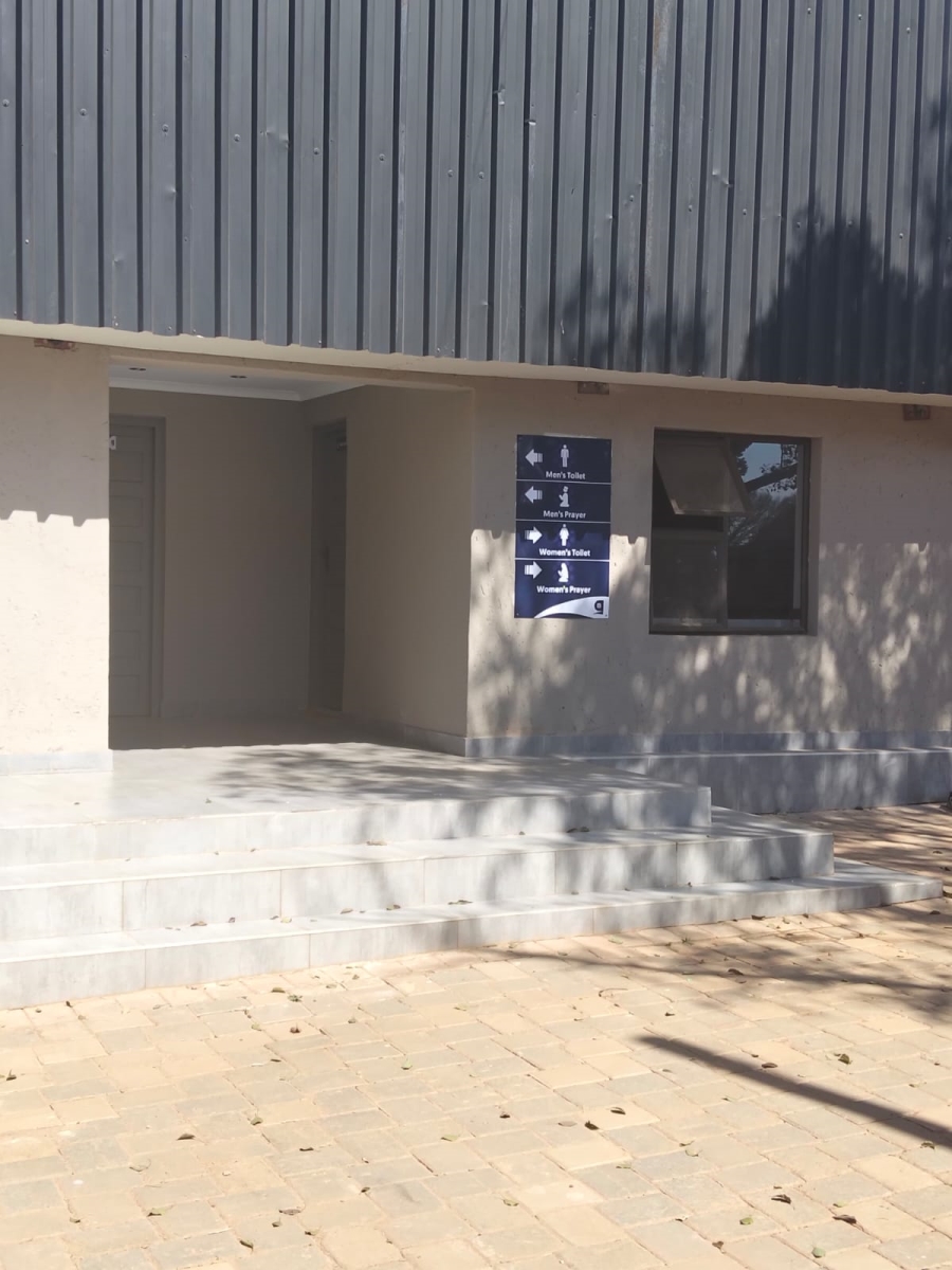 To Let Commercial Property for Rent in Raslouw Gauteng