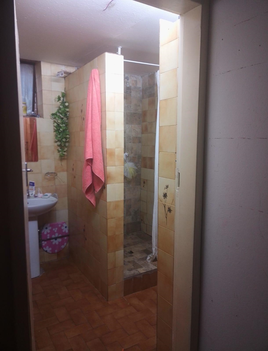8 Bedroom Property for Sale in Laudium Gauteng