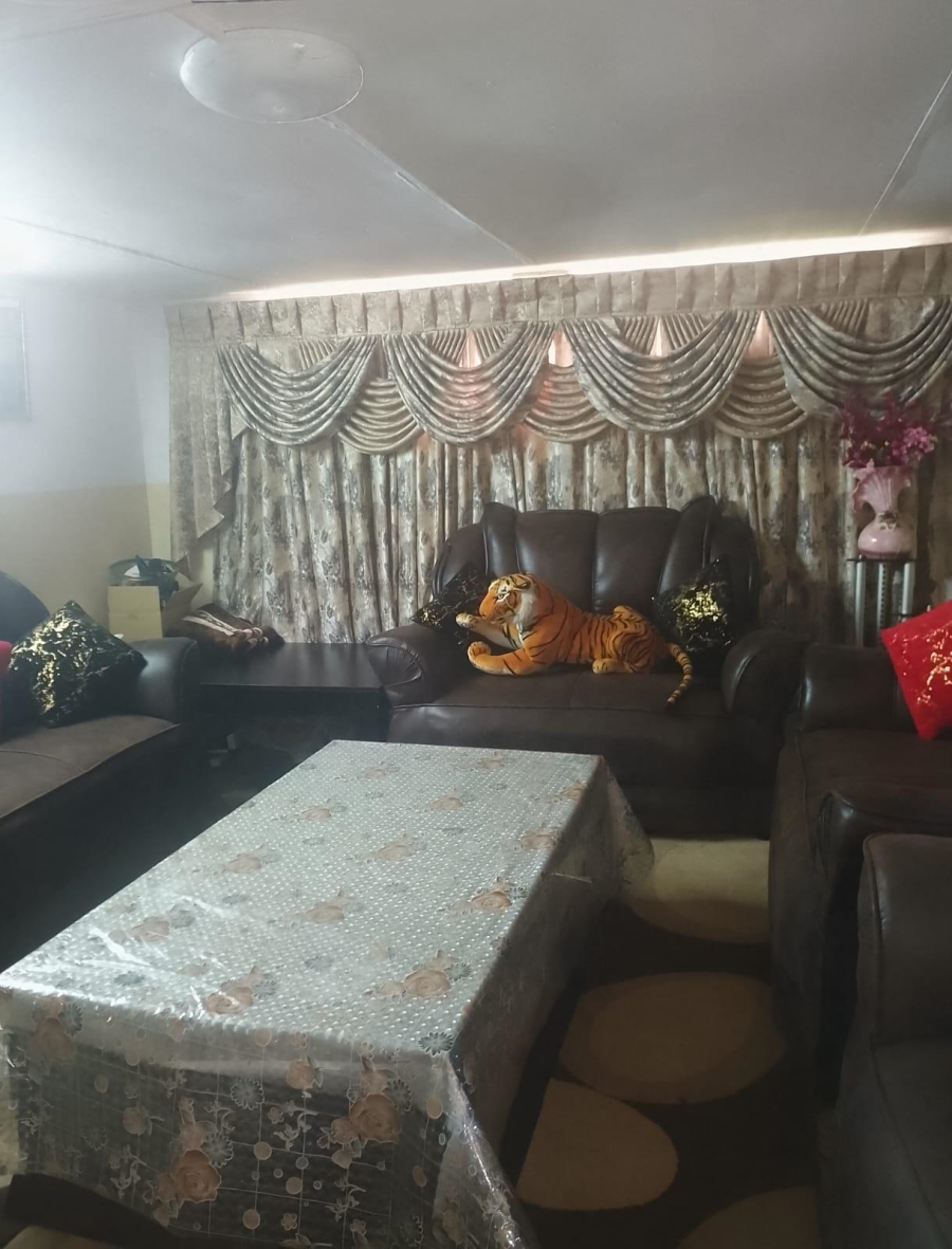 8 Bedroom Property for Sale in Laudium Gauteng