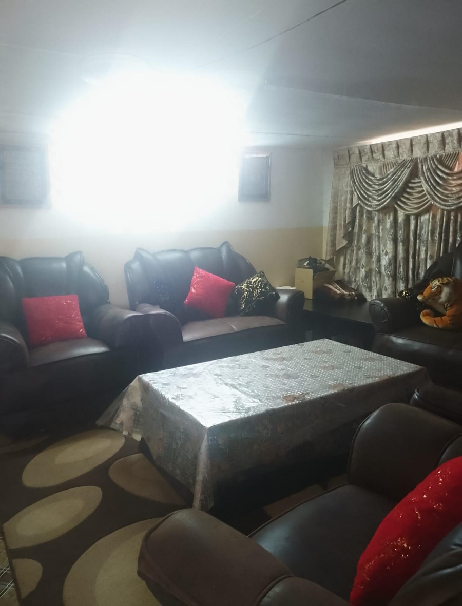 8 Bedroom Property for Sale in Laudium Gauteng