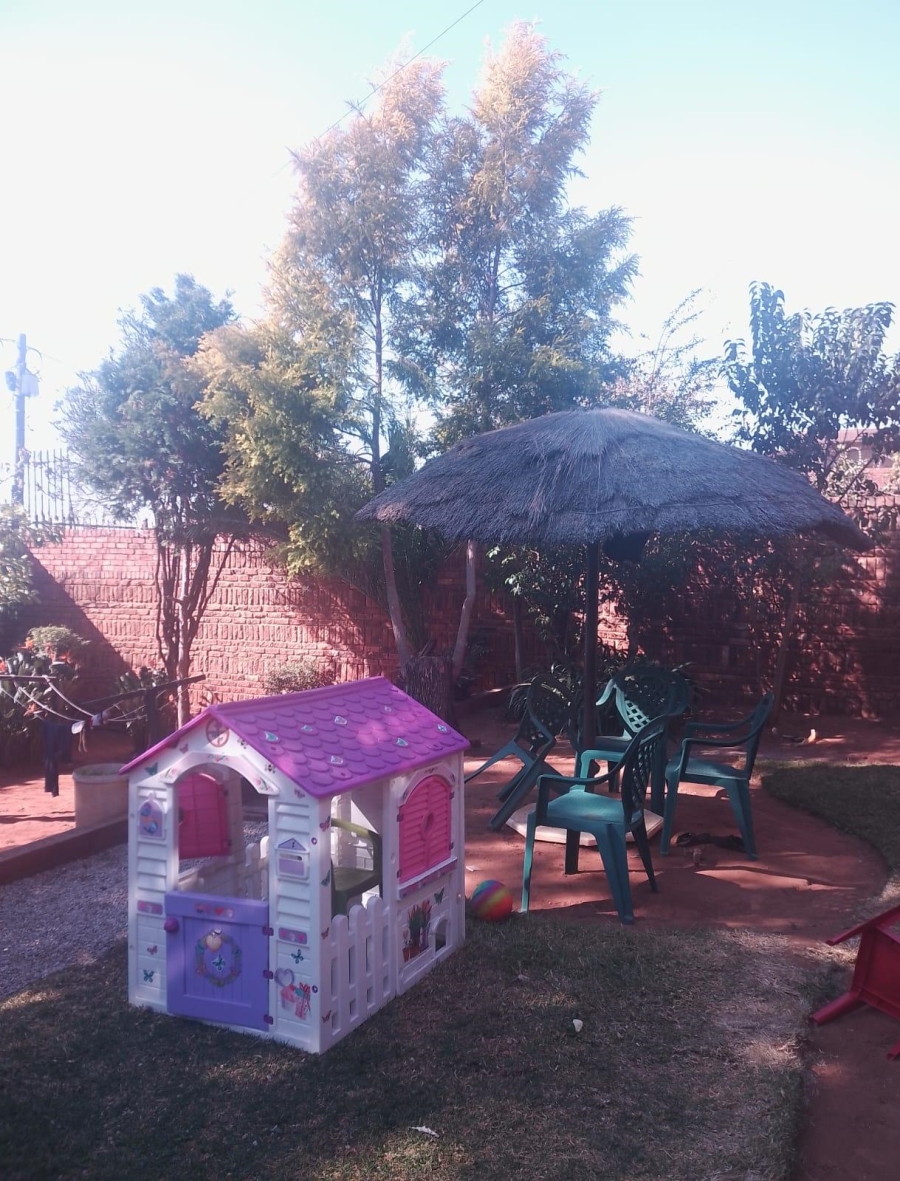 8 Bedroom Property for Sale in Laudium Gauteng