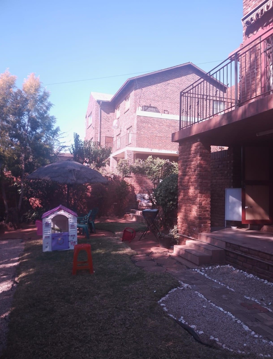 8 Bedroom Property for Sale in Laudium Gauteng