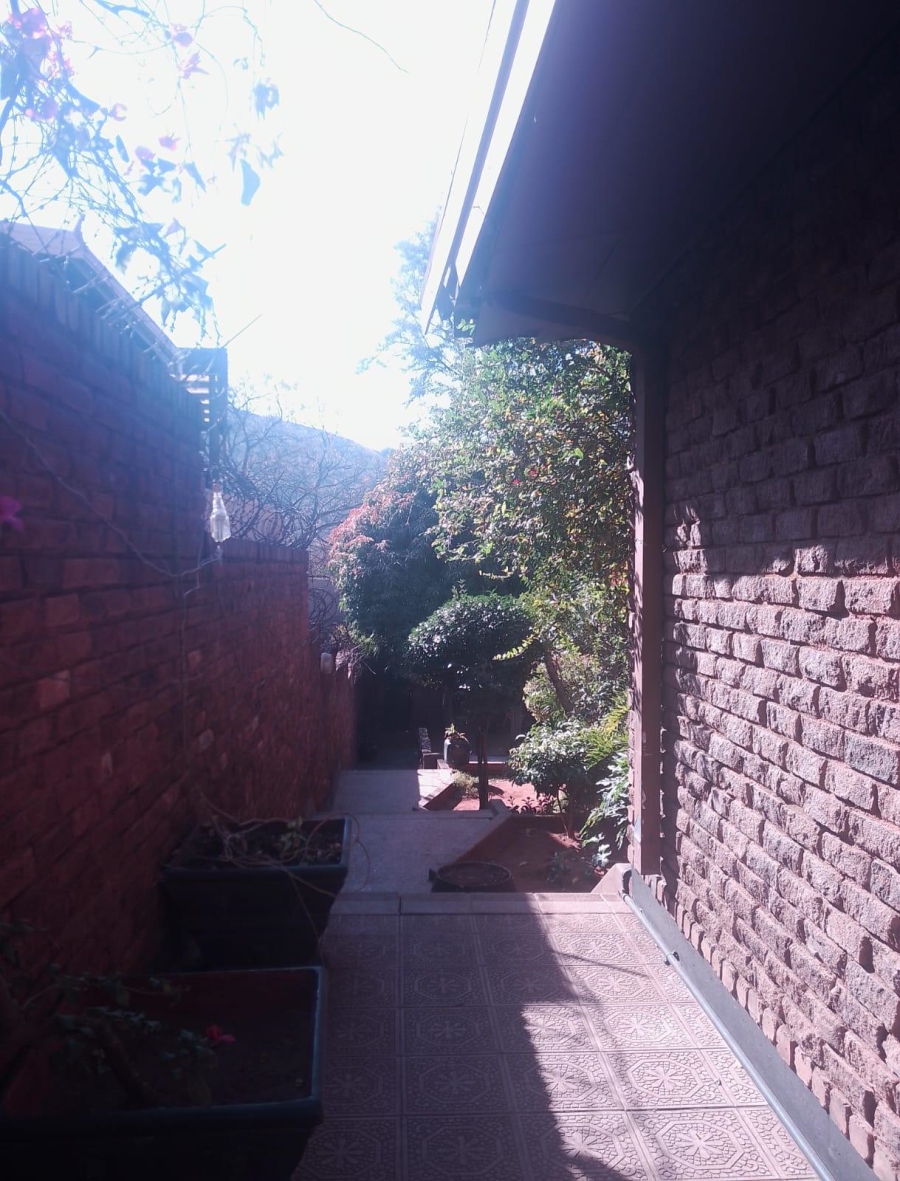 8 Bedroom Property for Sale in Laudium Gauteng
