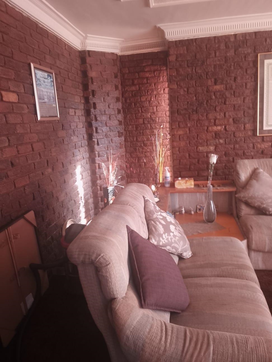 8 Bedroom Property for Sale in Laudium Gauteng