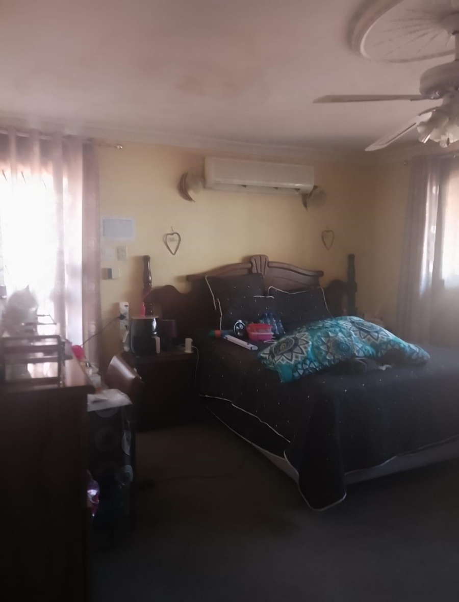 8 Bedroom Property for Sale in Laudium Gauteng
