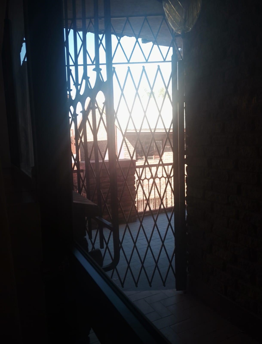 8 Bedroom Property for Sale in Laudium Gauteng