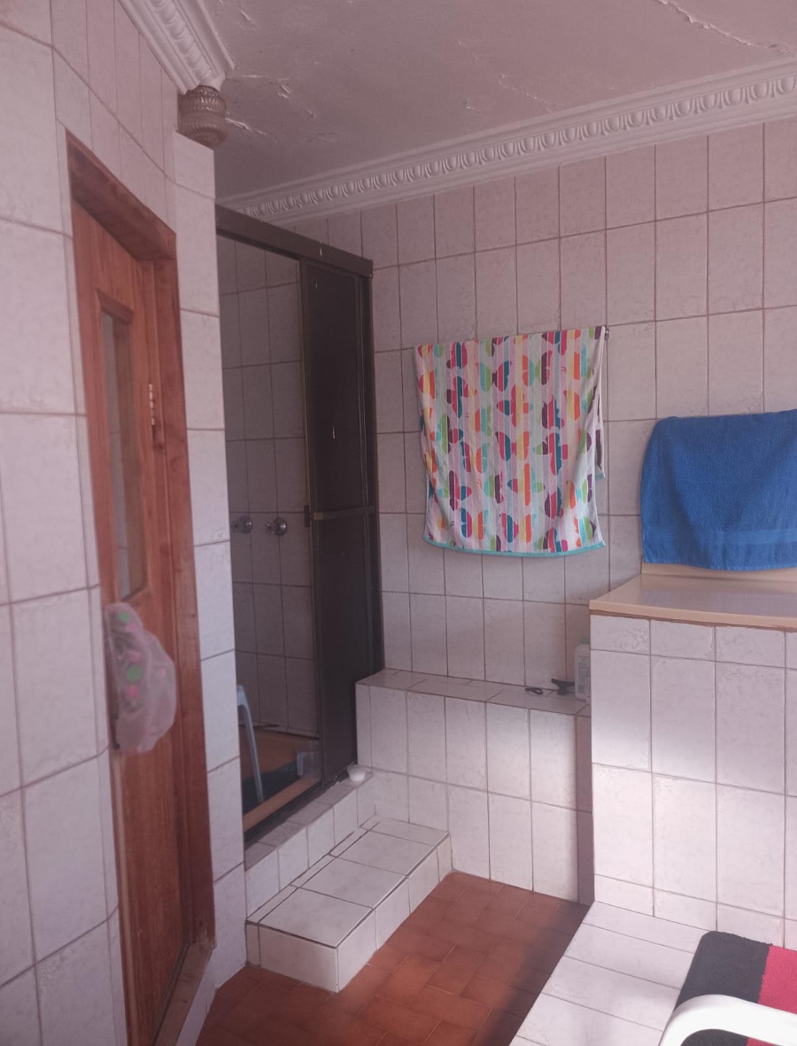 8 Bedroom Property for Sale in Laudium Gauteng