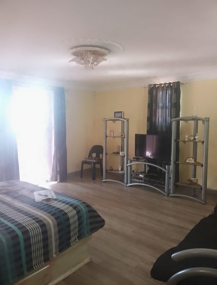 8 Bedroom Property for Sale in Laudium Gauteng