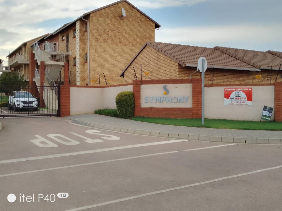 2 Bedroom Property for Sale in Noordwyk Gauteng