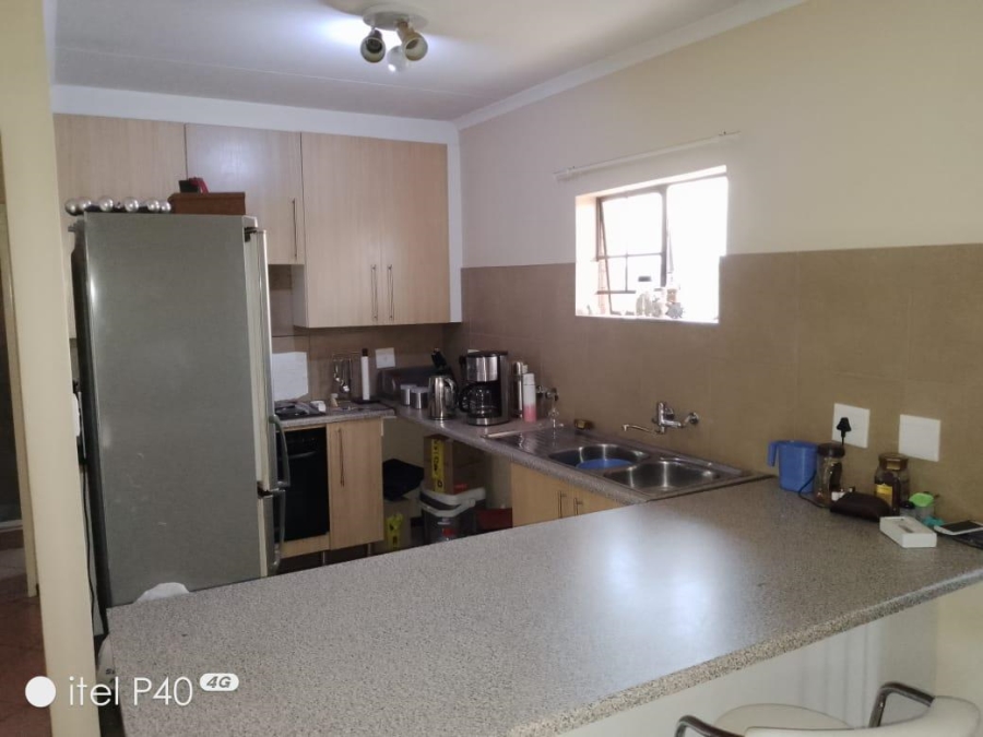 2 Bedroom Property for Sale in Noordwyk Gauteng