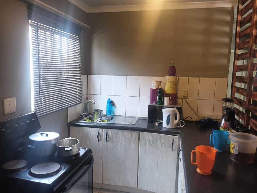 3 Bedroom Property for Sale in Windmill Park Gauteng