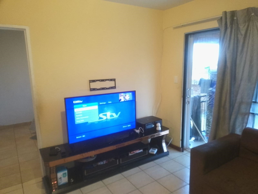 2 Bedroom Property for Sale in Noordwyk Gauteng