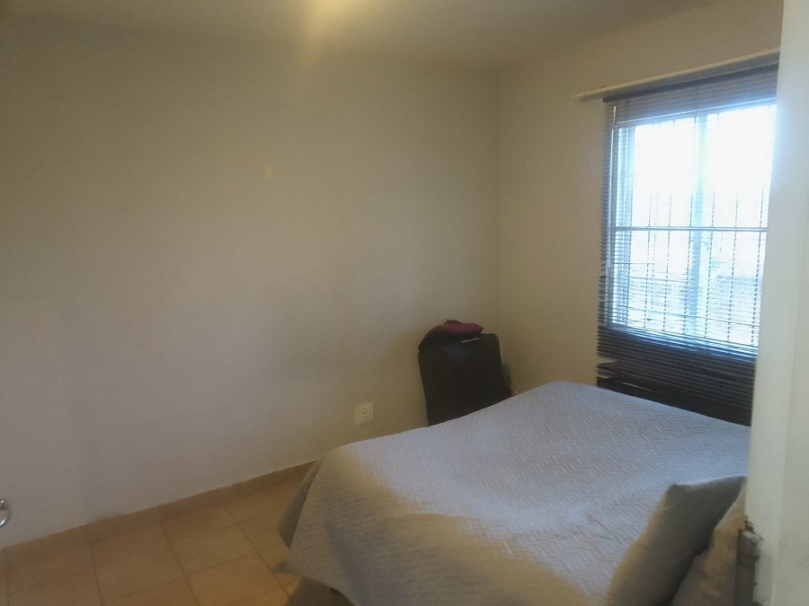 2 Bedroom Property for Sale in Noordwyk Gauteng