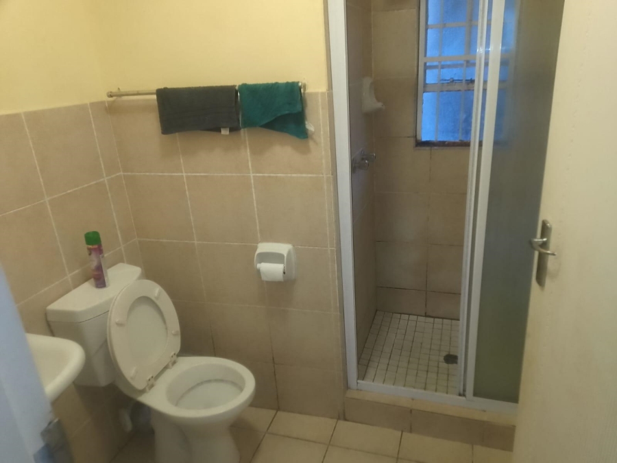 2 Bedroom Property for Sale in Noordwyk Gauteng