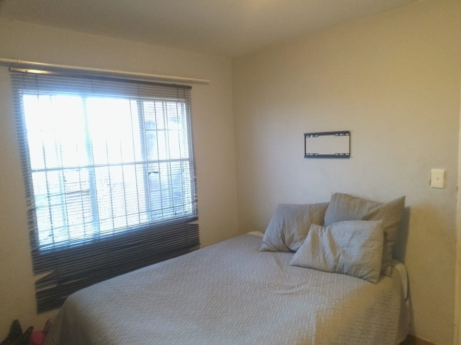 2 Bedroom Property for Sale in Noordwyk Gauteng