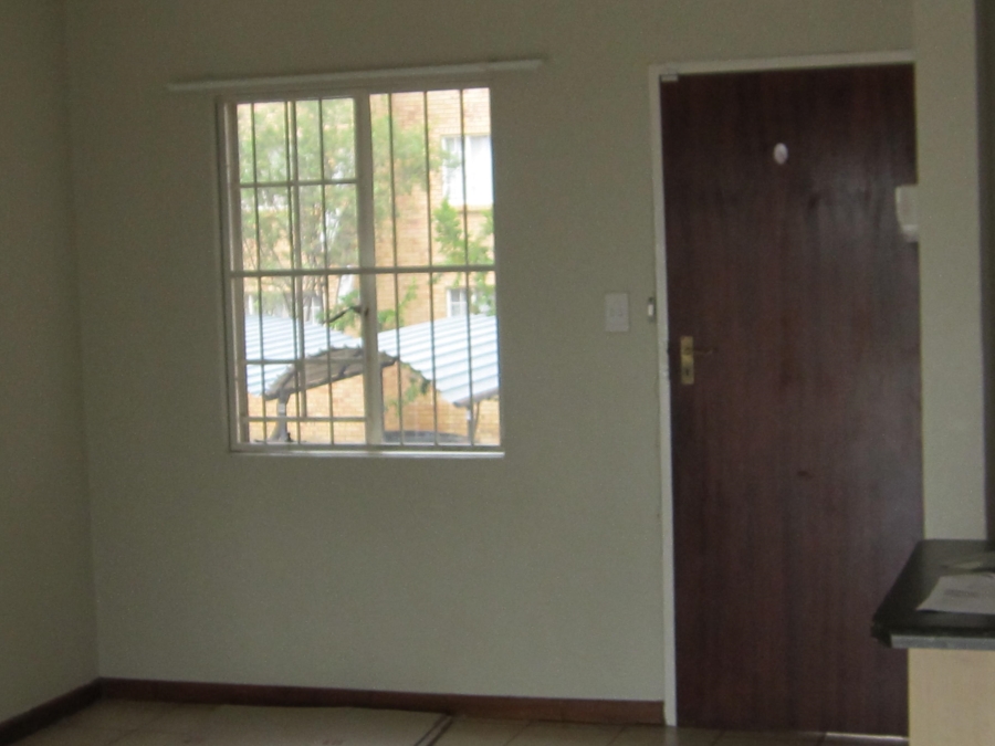 2 Bedroom Property for Sale in Erand Gardens Gauteng