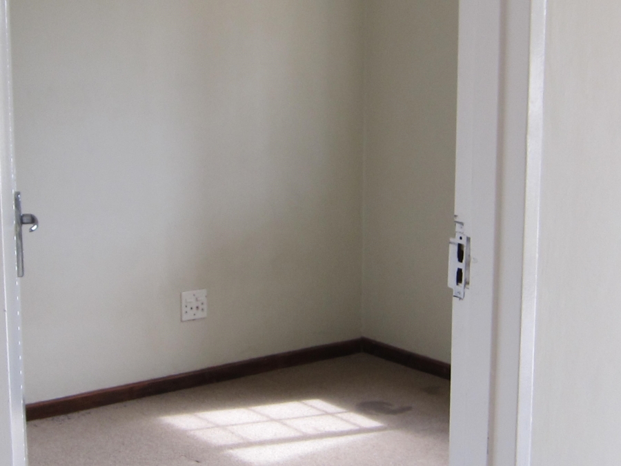 2 Bedroom Property for Sale in Erand Gardens Gauteng