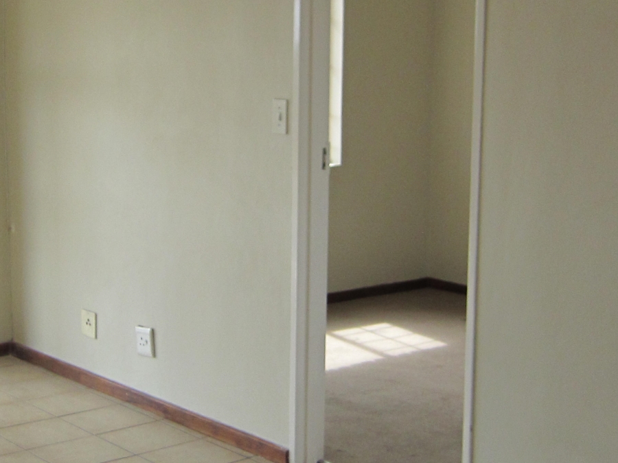 2 Bedroom Property for Sale in Erand Gardens Gauteng