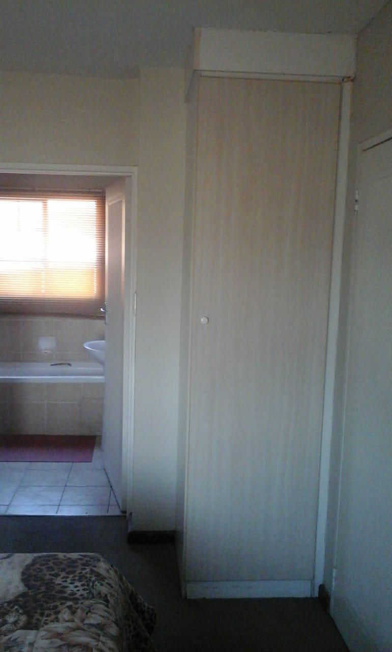 2 Bedroom Property for Sale in Erand Gardens Gauteng