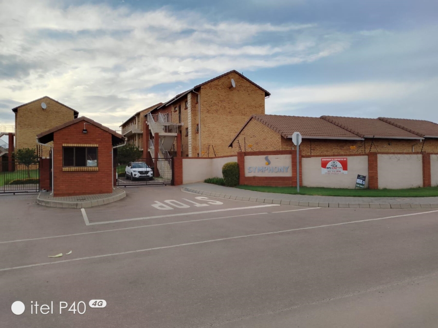 2 Bedroom Property for Sale in Noordwyk Gauteng