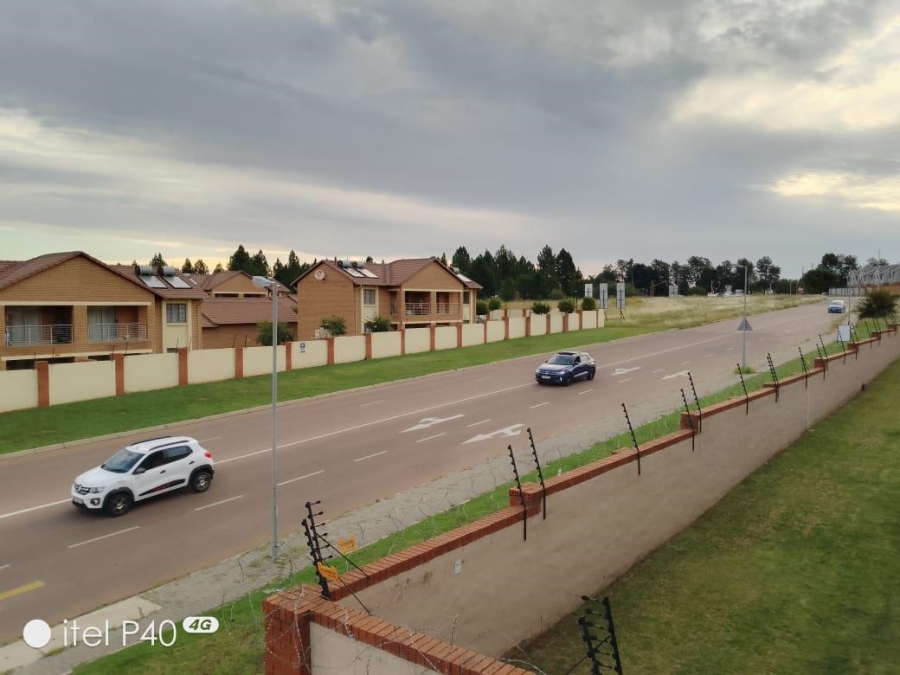 2 Bedroom Property for Sale in Noordwyk Gauteng