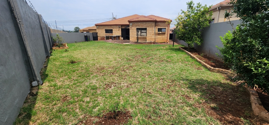 4 Bedroom Property for Sale in Erasmia Gauteng